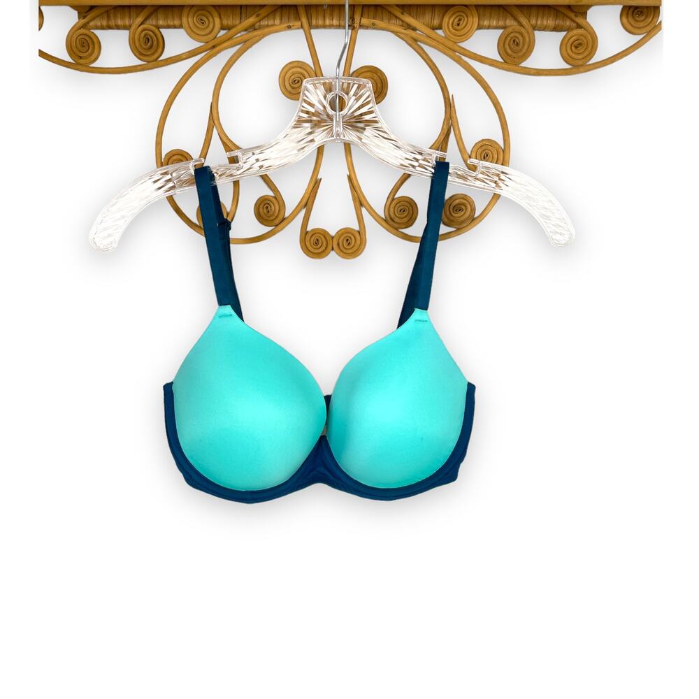 Pink Victoria's Secret Wear Everywear lightly lined bra turquoise 32DD